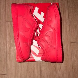 Nike Dunk All Red - Size 2